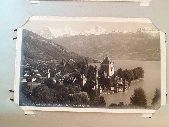 /Switzerland/CH_Place_1900-1949_Oberhofen mit Eiger, Moench und Jungfrau.jpg